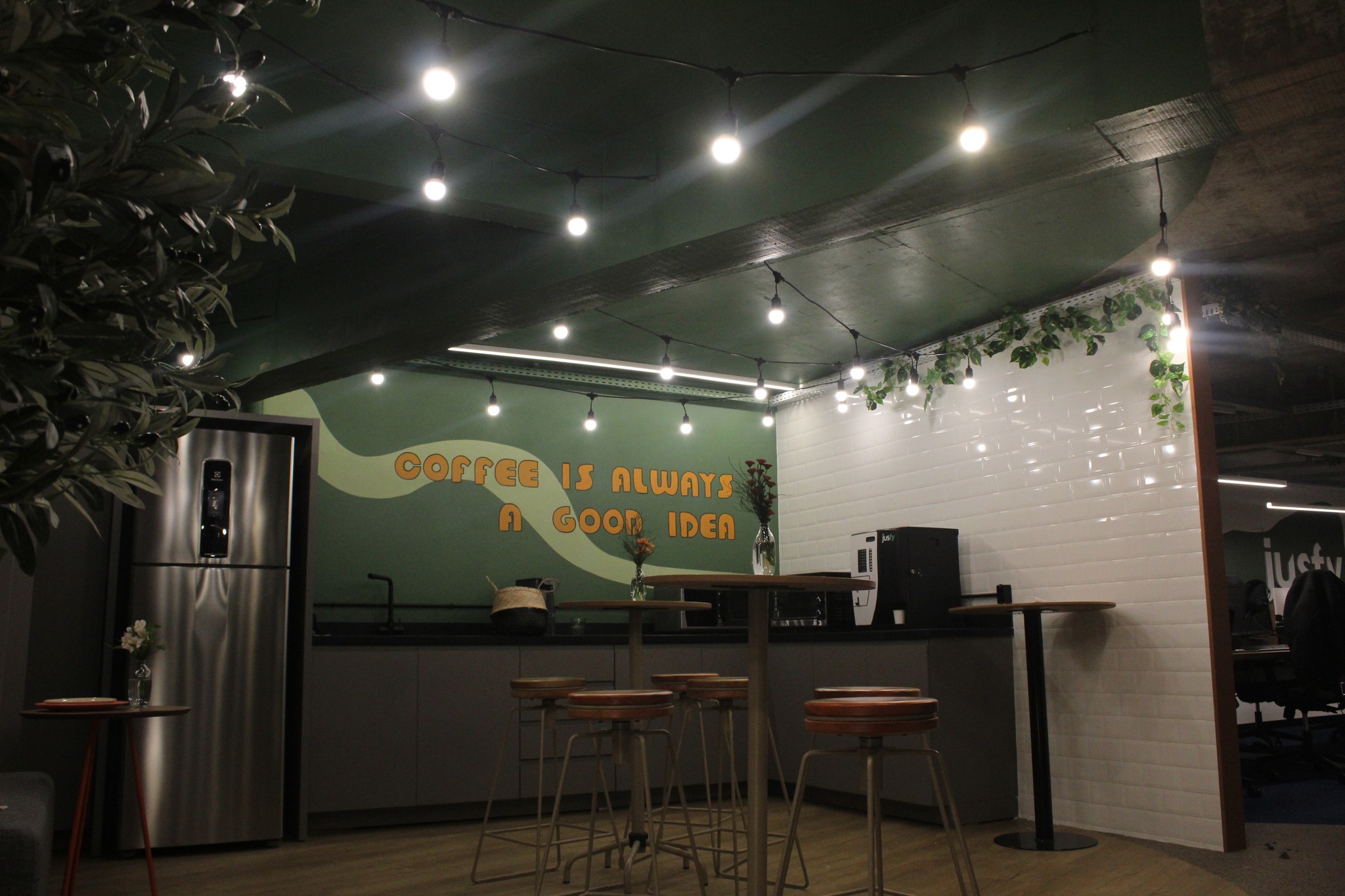 555577372 122188224038322447 1550004410002164511 n